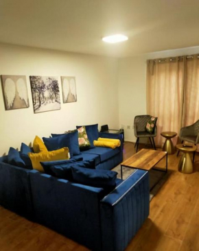 Impeccable 2-Bed House